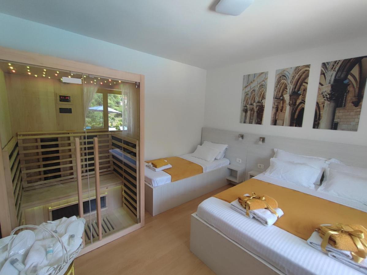 Villa Ivona With Swimming Pool And Jacuzzi Oslje Εξωτερικό φωτογραφία