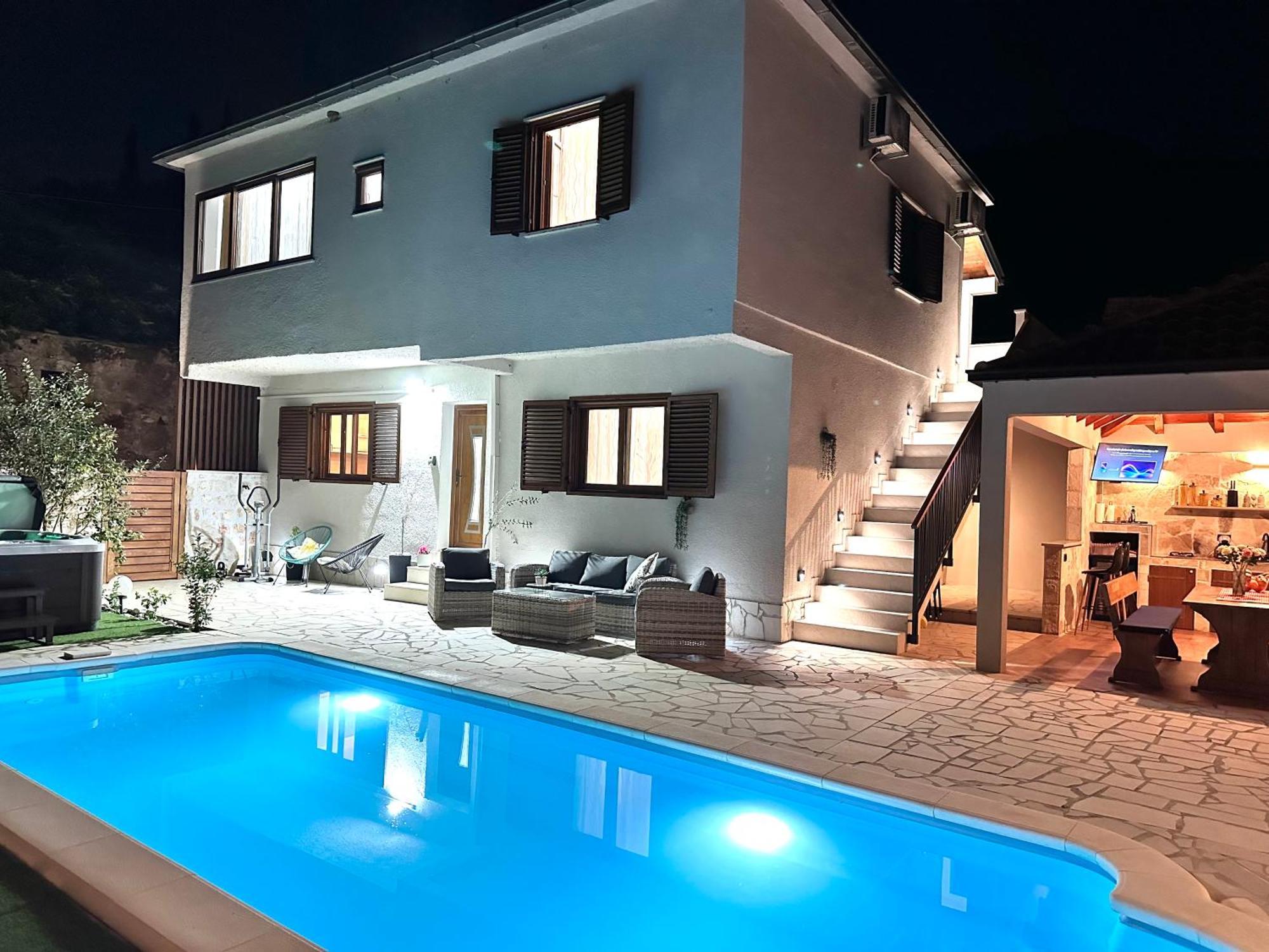 Villa Ivona With Swimming Pool And Jacuzzi Oslje Εξωτερικό φωτογραφία